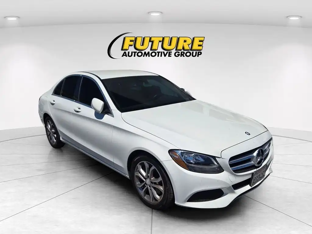 2015 Mercedes-Benz C-Class C300's photo