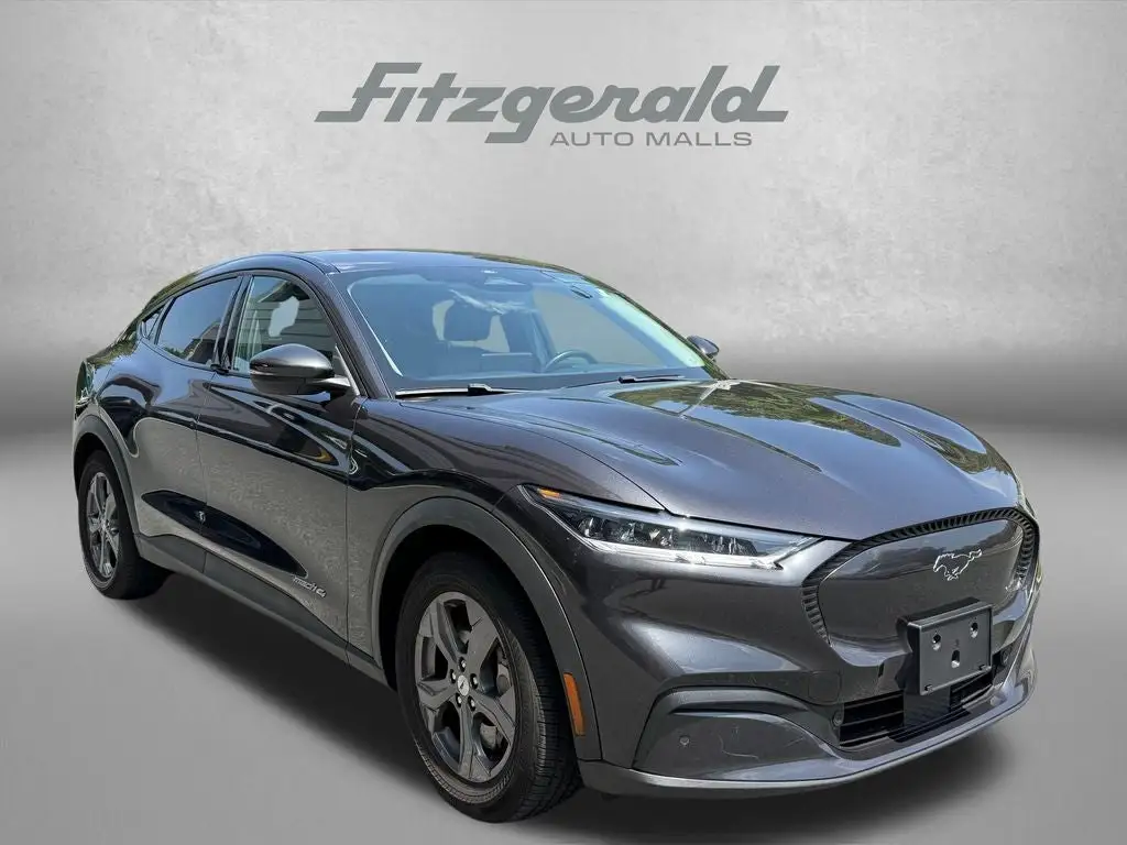 2022 Ford Mustang-Mach-e Select photo 1
