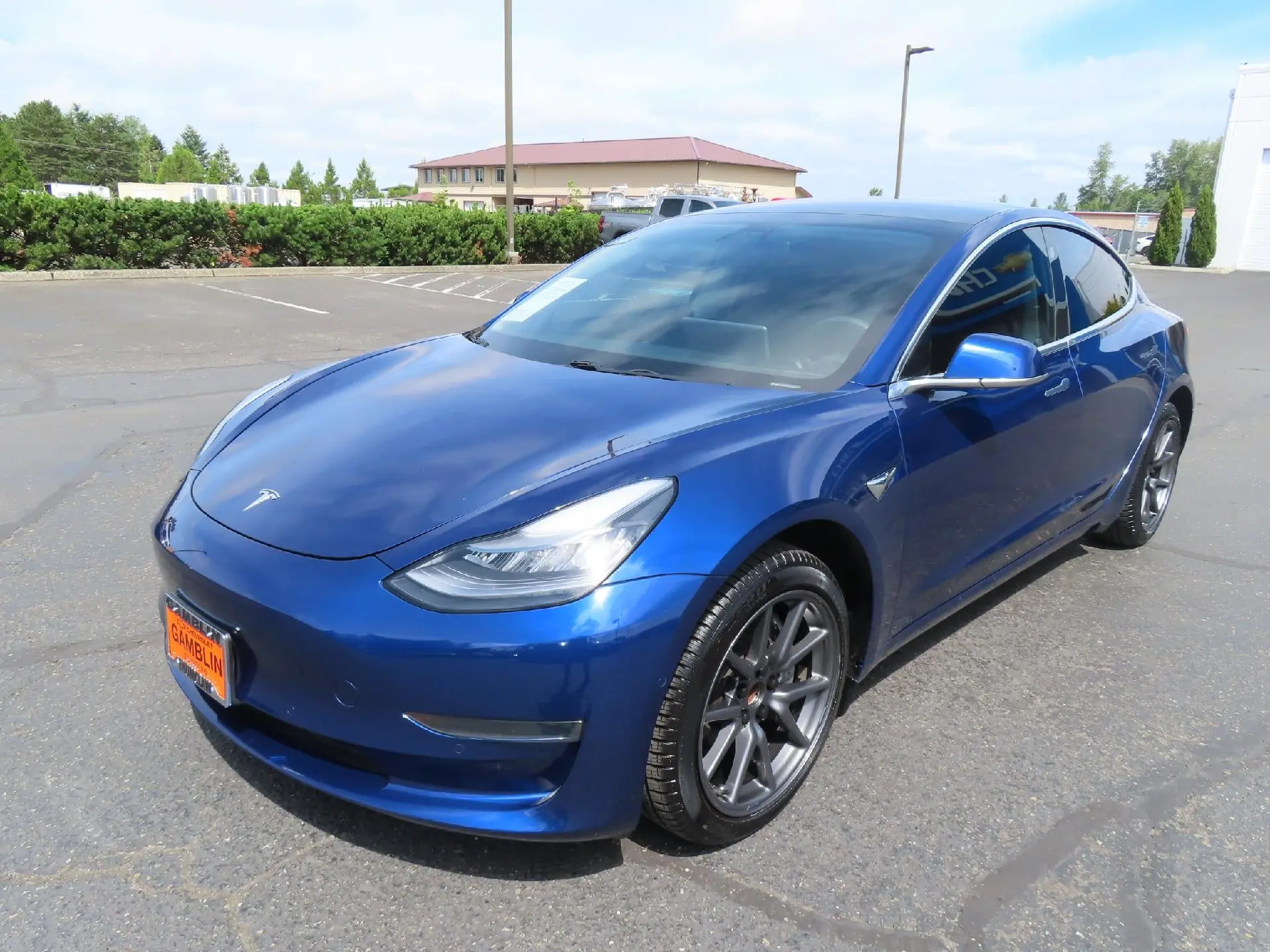2019 Tesla Model 3 Standard Range Plus photo 3