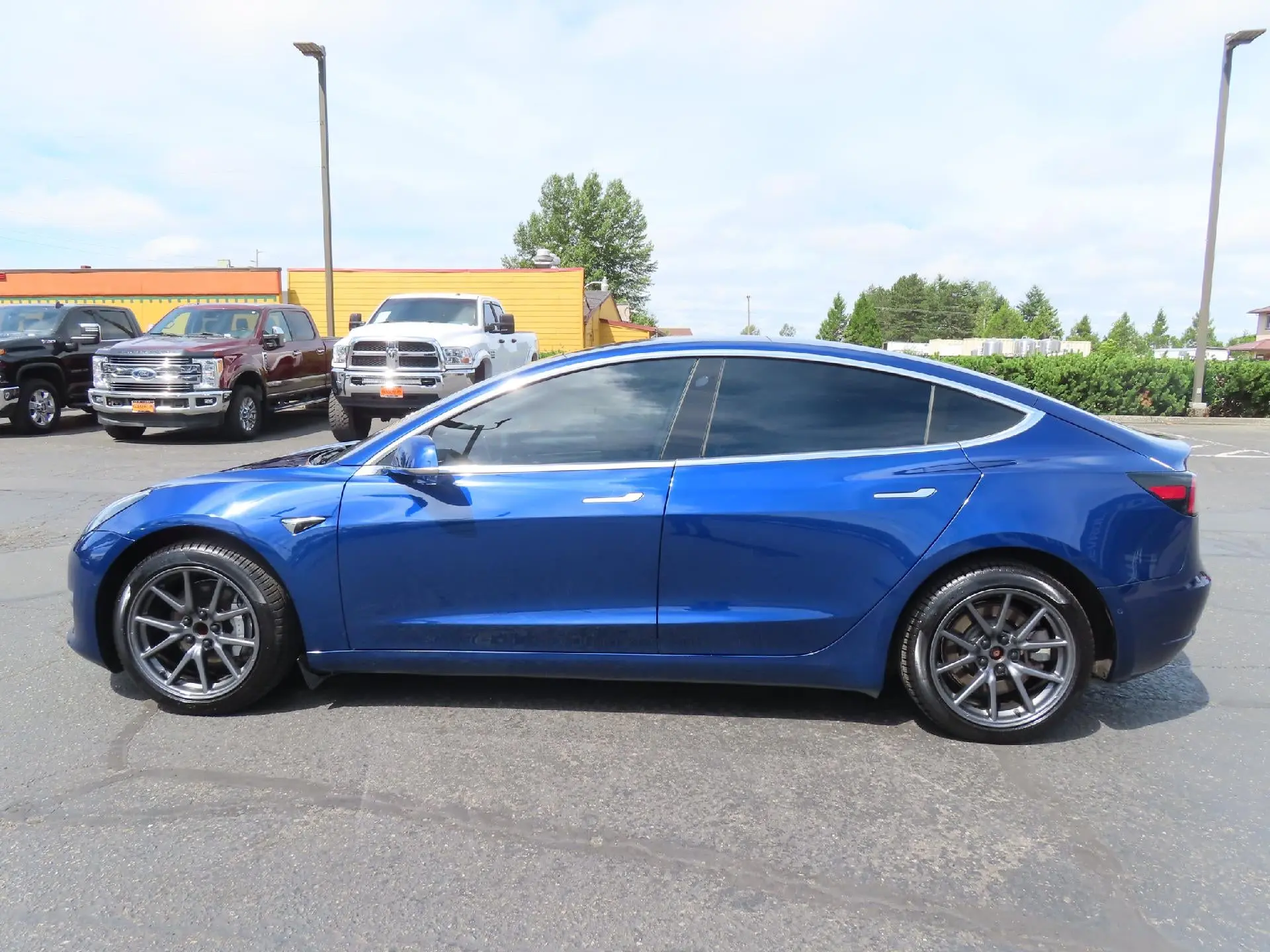 2019 Tesla Model 3 Standard Range Plus photo 4