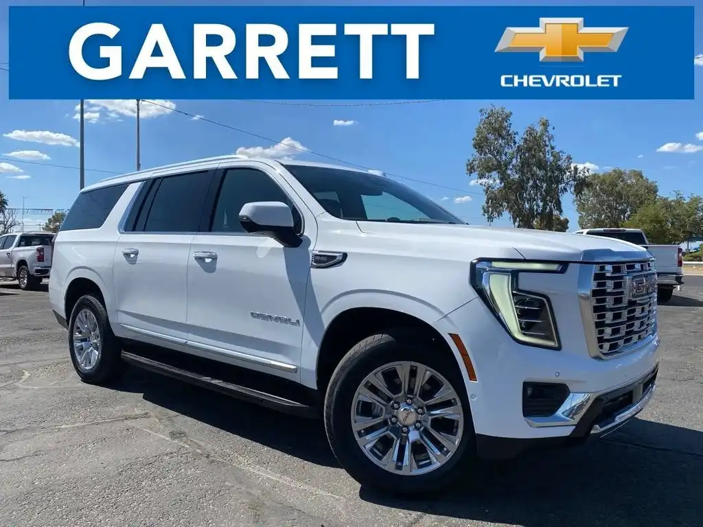 2025 GMC Yukon Denali AWD's photo