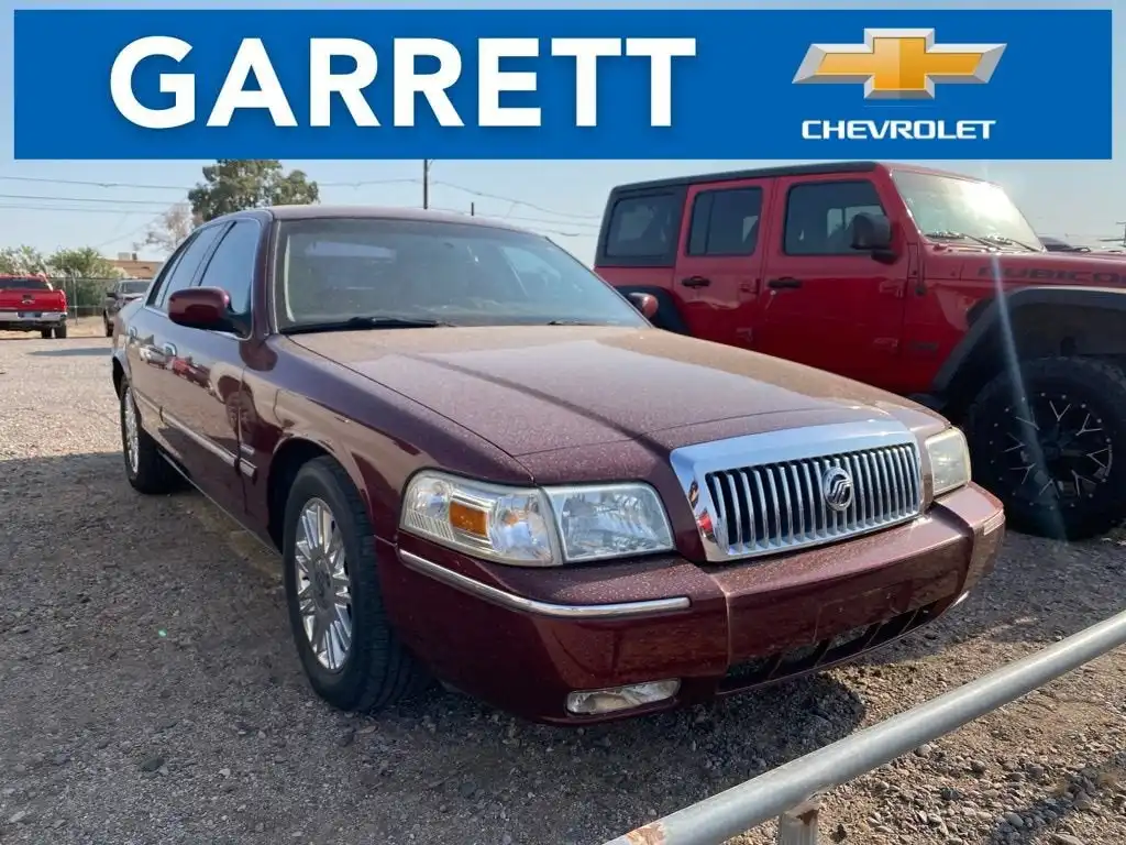 2011 Mercury Grand Marquis LS's photo