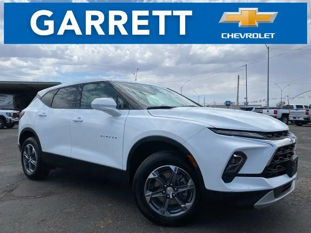 2025 Chevrolet Blazer 2.0T 2LT FWD's photo