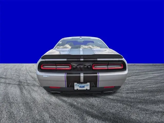 2017 Dodge Challenger SXT photo 5