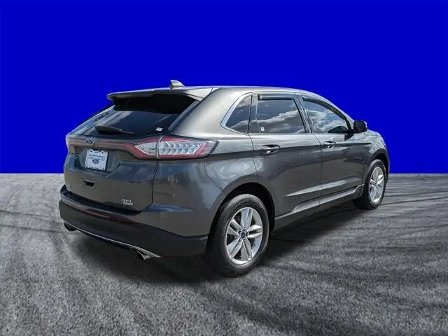 2016 Ford Edge SEL photo 4