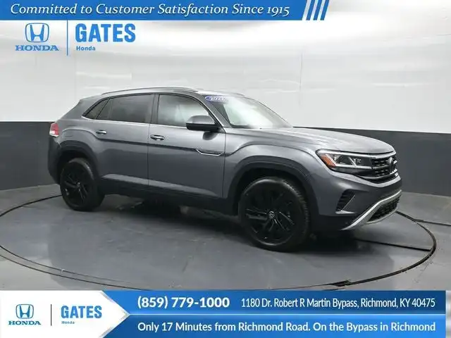 2022 Volkswagen Atlas Cross Sport 3.6L V6 SE with Tech 4Motion's photo