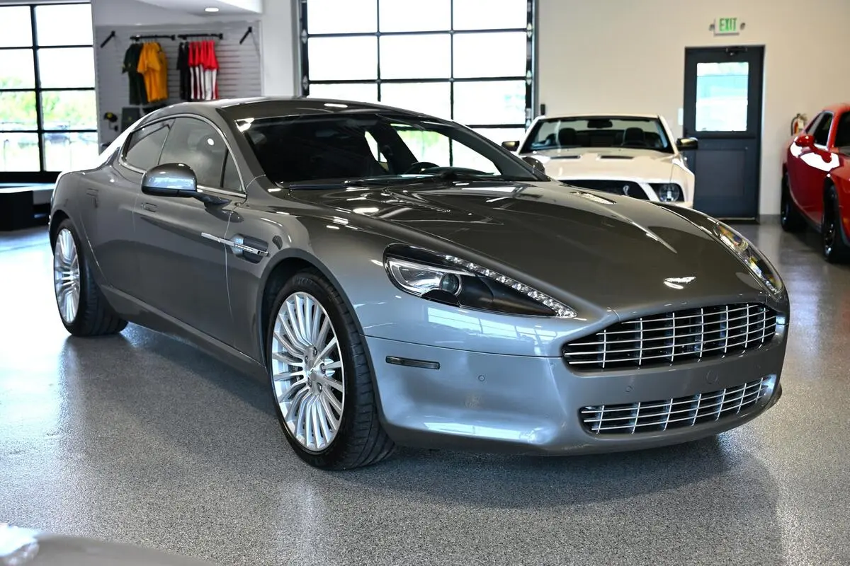 2011 Aston Martin Rapide Rapide Luxury photo 3