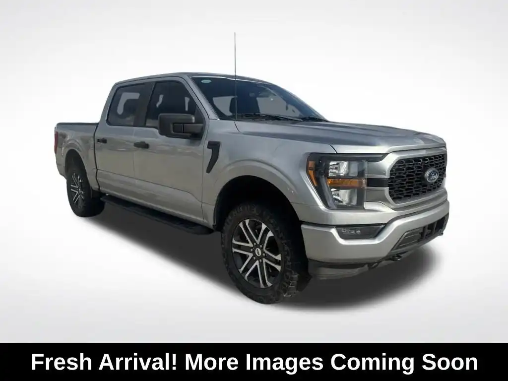 2023 Ford F-150 XL 4WD SuperCrew 5-1/2' Box's photo