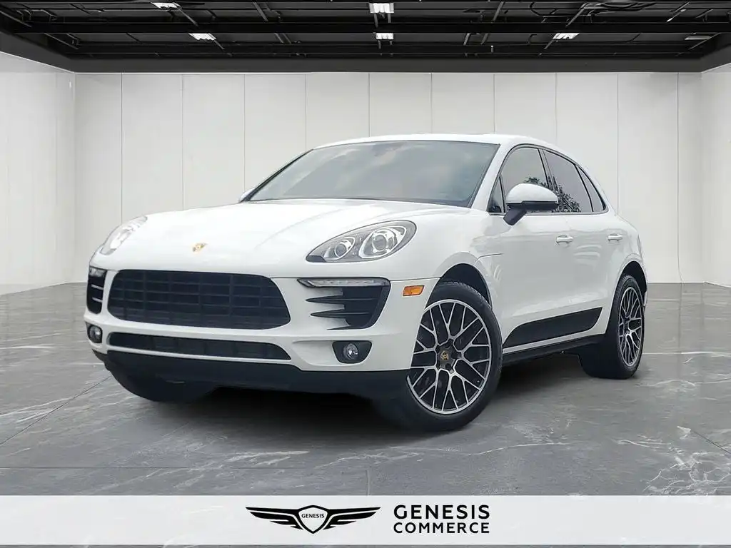 2018 Porsche Macan Sport Edition's photo