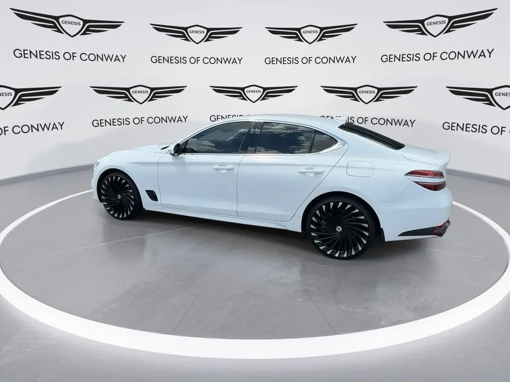 2025 Genesis G70 2.5T Standard photo 5