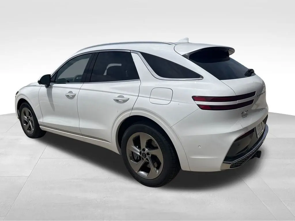 2026 Genesis GV70 2.5T Advanced AWD photo 3