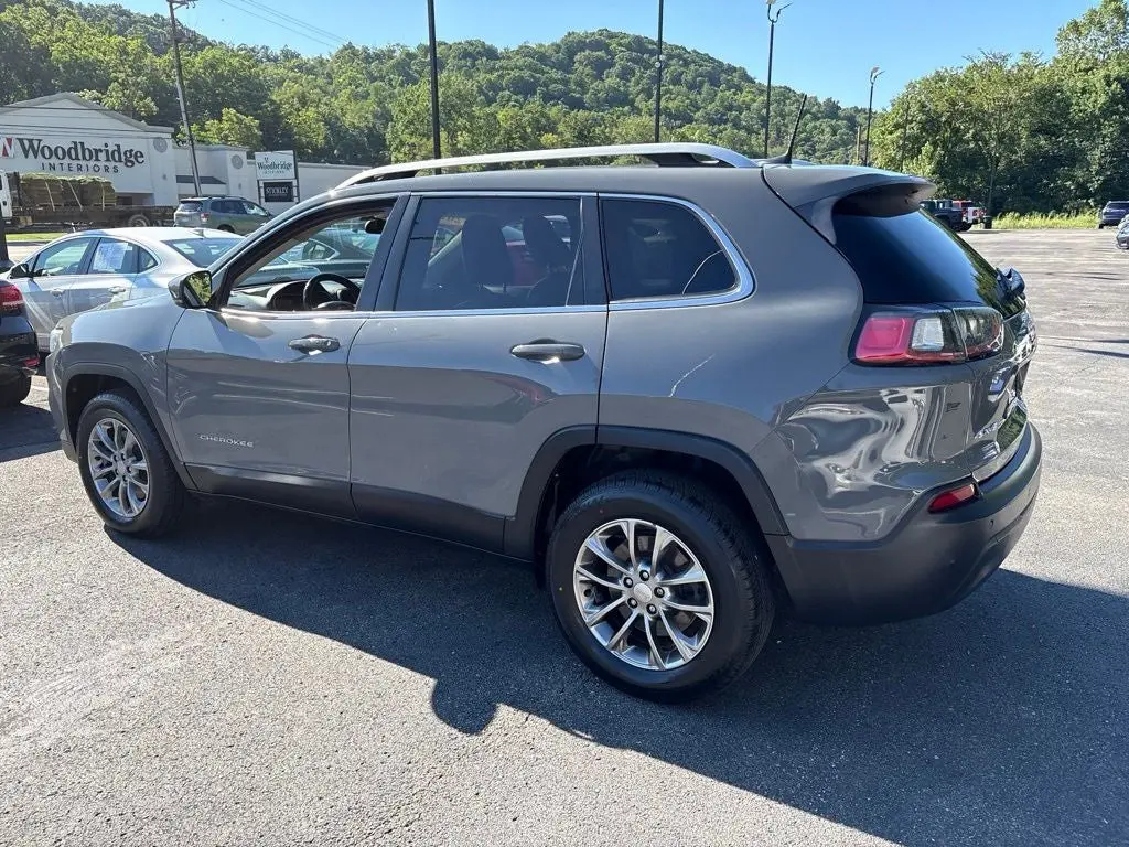 2019 Jeep Cherokee Latitude Plus 4X4 photo 3