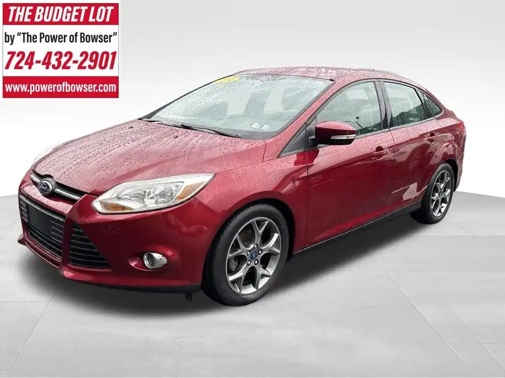 2014 Ford Focus Sedan SE's photo