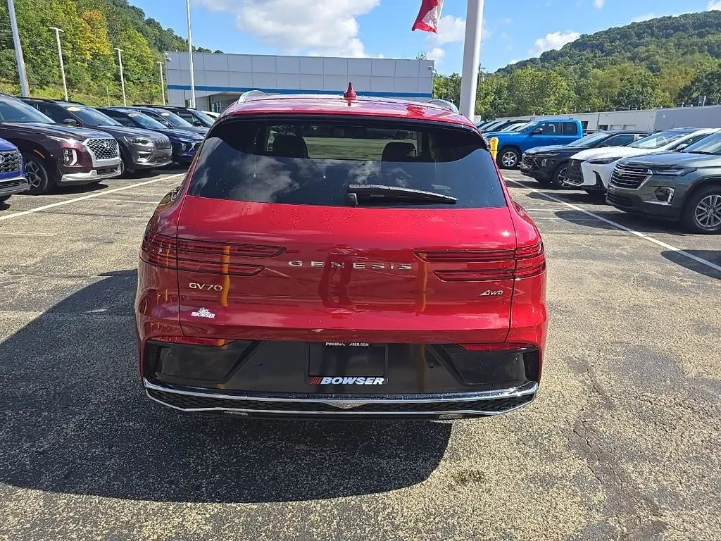 2026 Genesis GV70 2.5T Advanced AWD photo 4