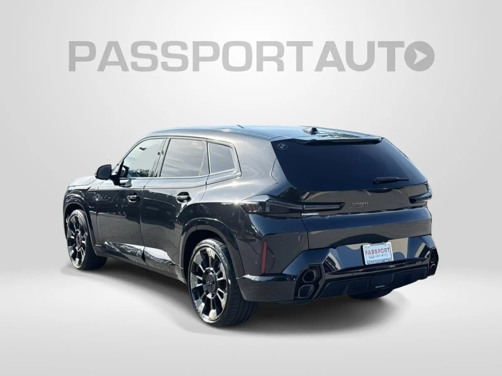 2023 BMW XM Base photo 3