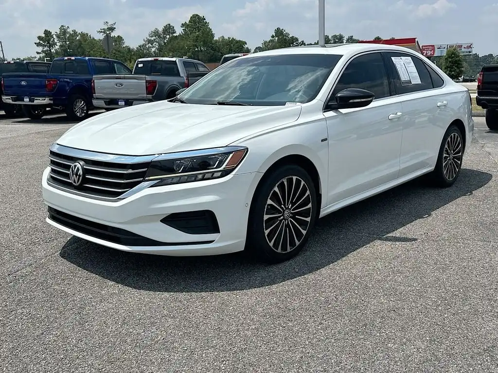 2022 Volkswagen Passat 2.0T Limited Edition Auto's photo