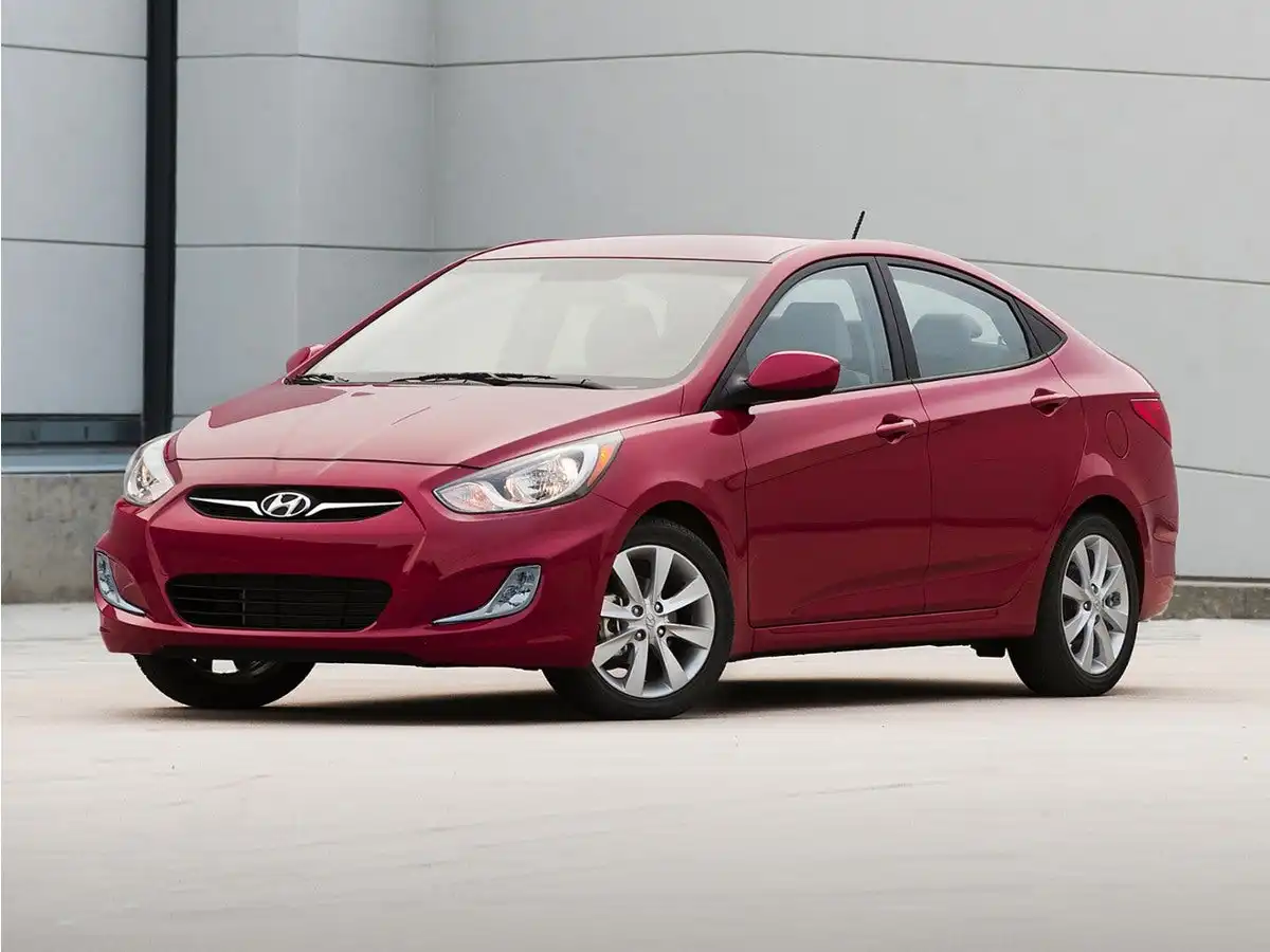 2013 Hyundai Accent GLS 4-Door 6-Speed Automatic's photo
