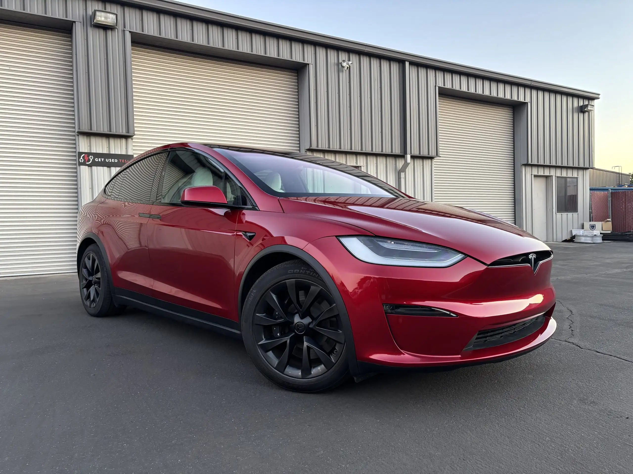 2023 Tesla Model X Long Range's photo