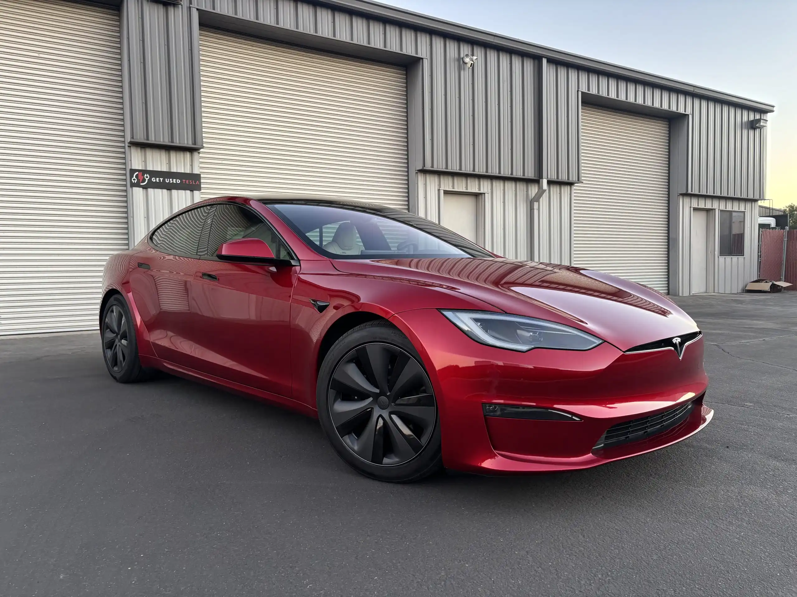 2023 Tesla Model S Standard Range's photo