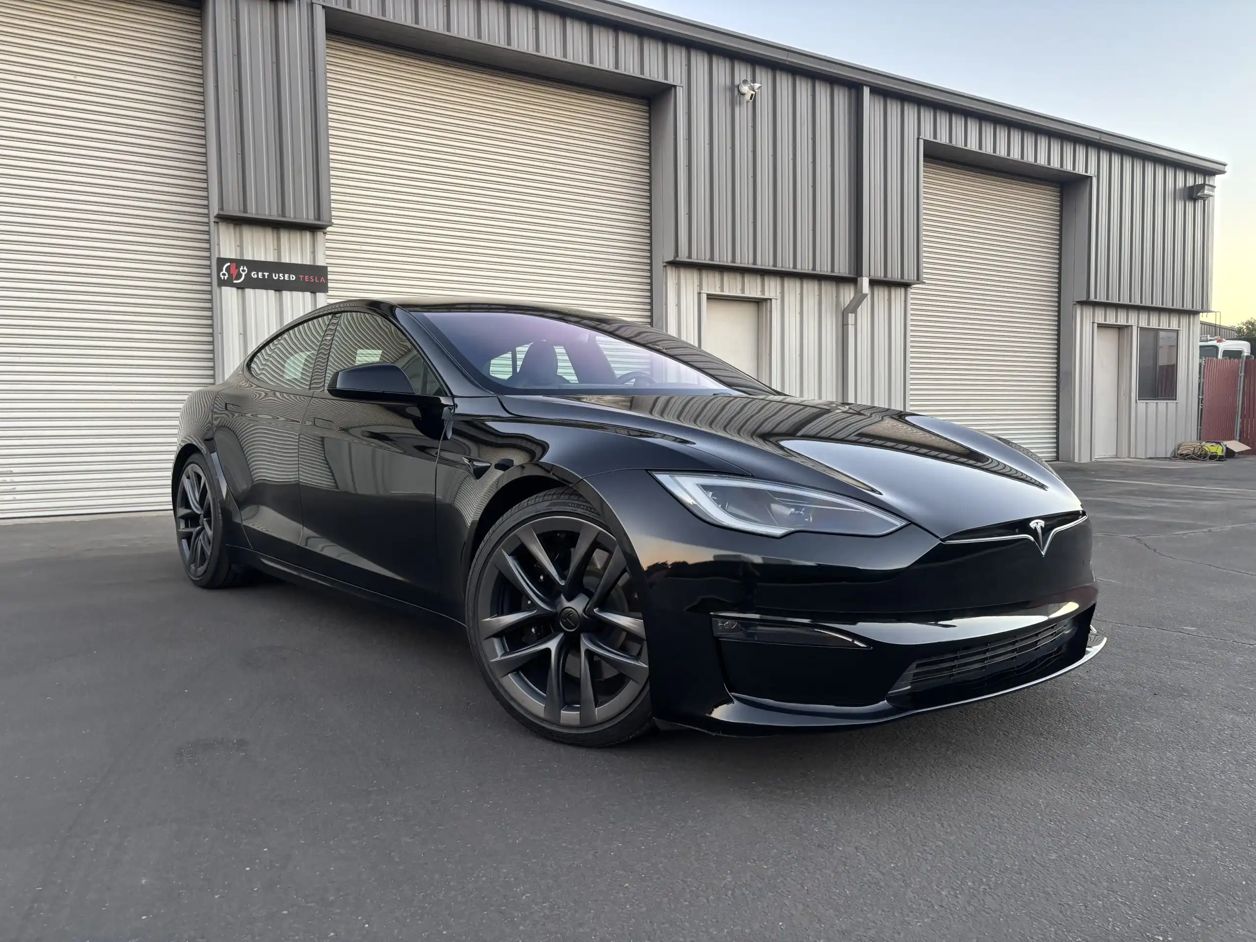 2023 Tesla Model S's photo