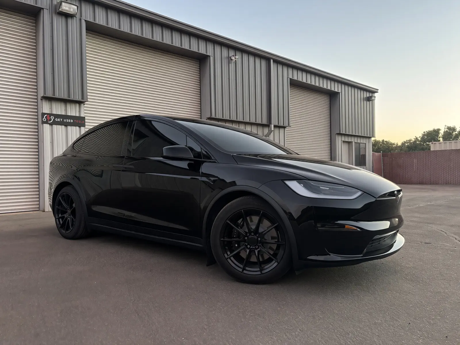 2023 Tesla Model X Long Range photo 3