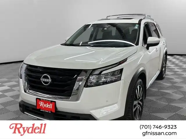 2024 Nissan Pathfinder Platinum 4WD's photo