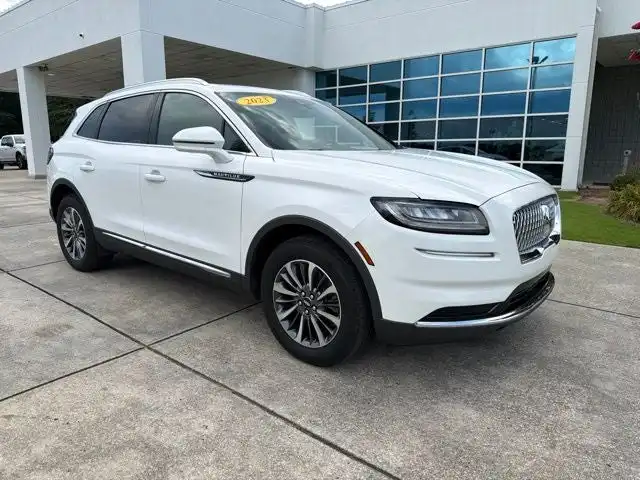 2023 Lincoln Nautilus Reserve FWD's photo