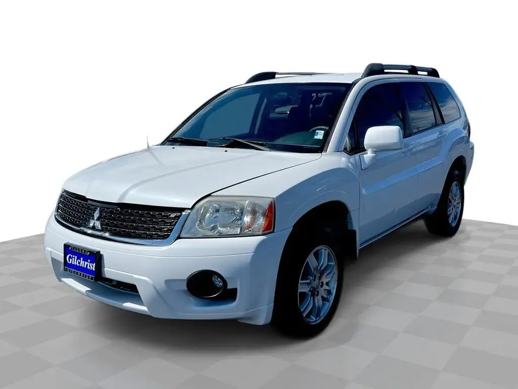 2011 Mitsubishi Endeavor SE AWD's photo