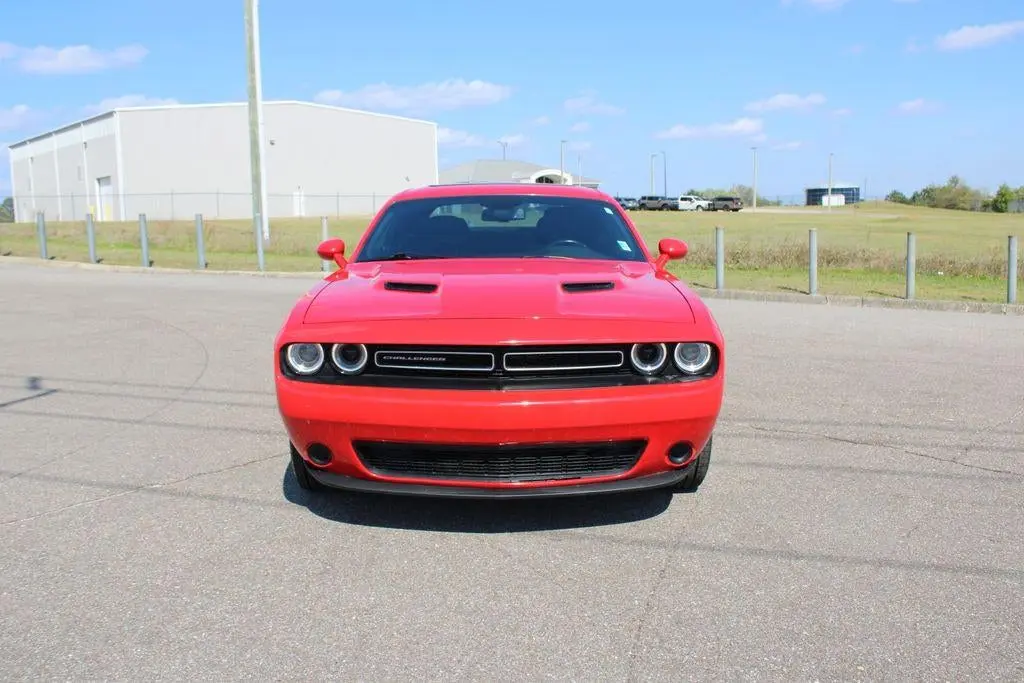 2021 Dodge Challenger SXT Auto photo 4