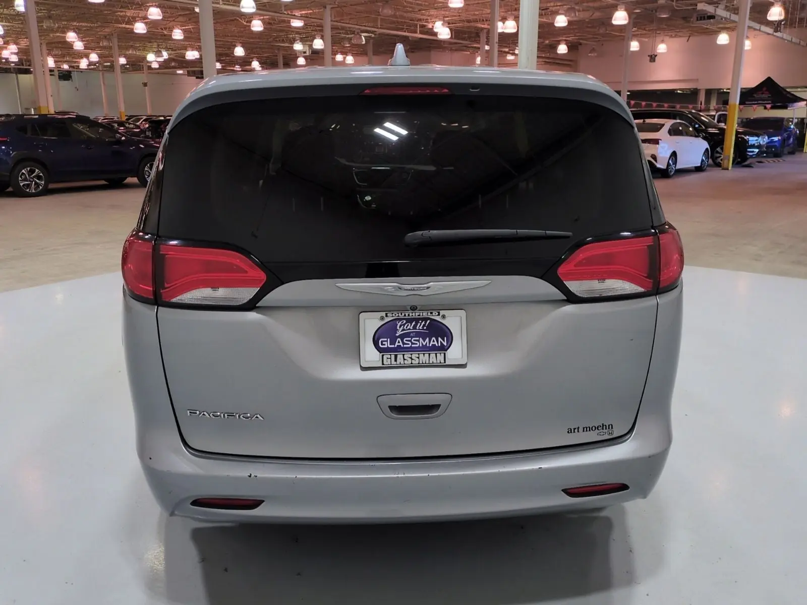 2017 Chrysler Pacifica Touring photo 4