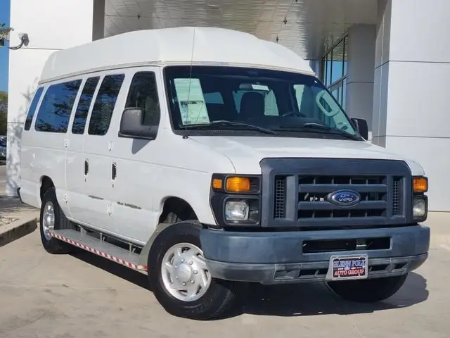 2014 Ford E-Series E-250 Extended photo 1