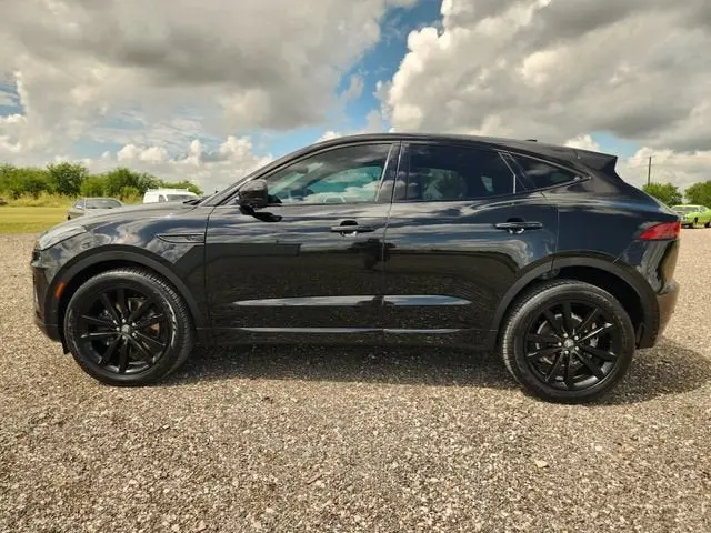 2024 Jaguar E-PACE P250 R-DYNAMIC SE photo 4