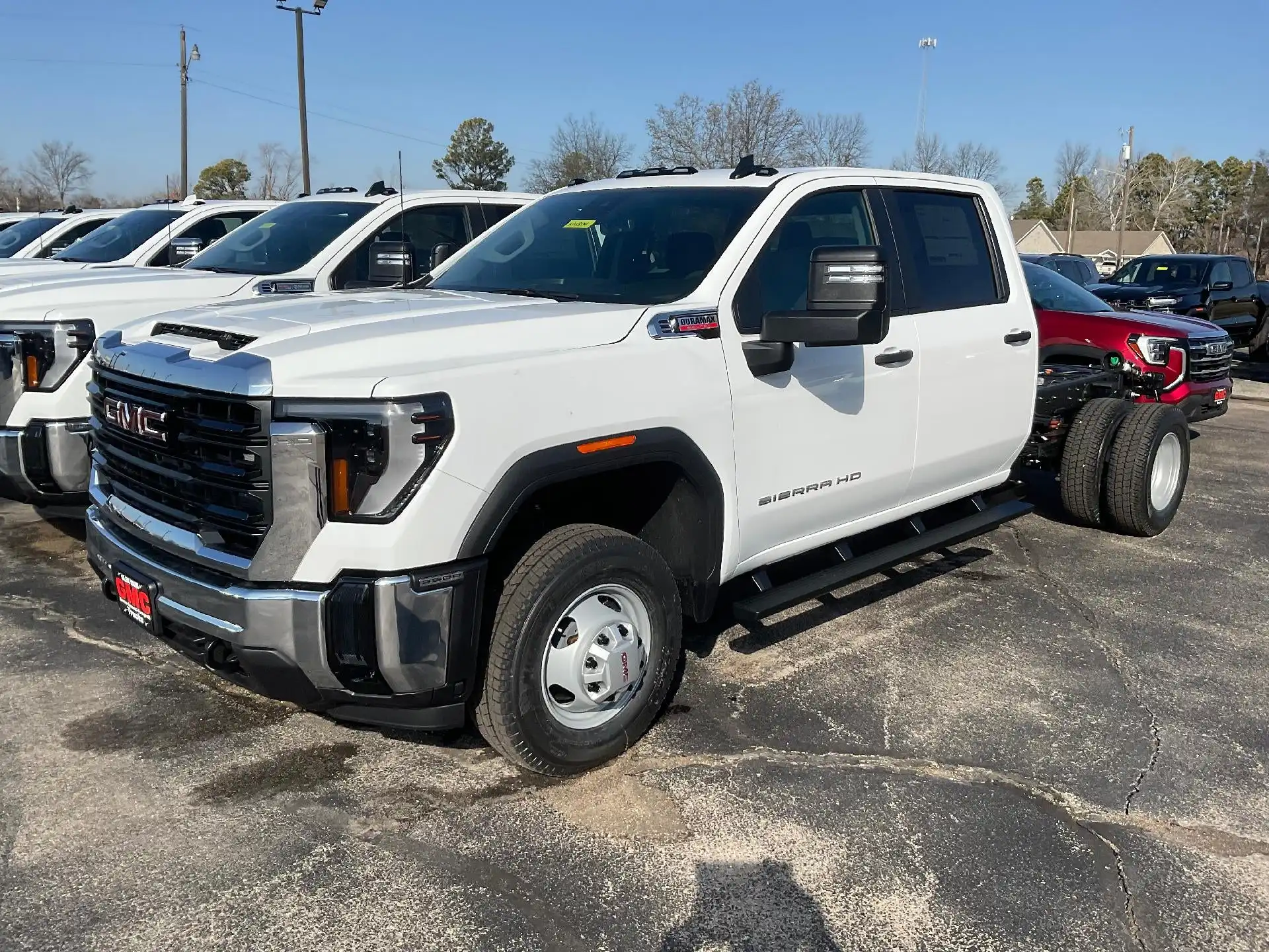 2026 GMC Sierra 4WD Regular Cab Chassis LWB Pro's photo