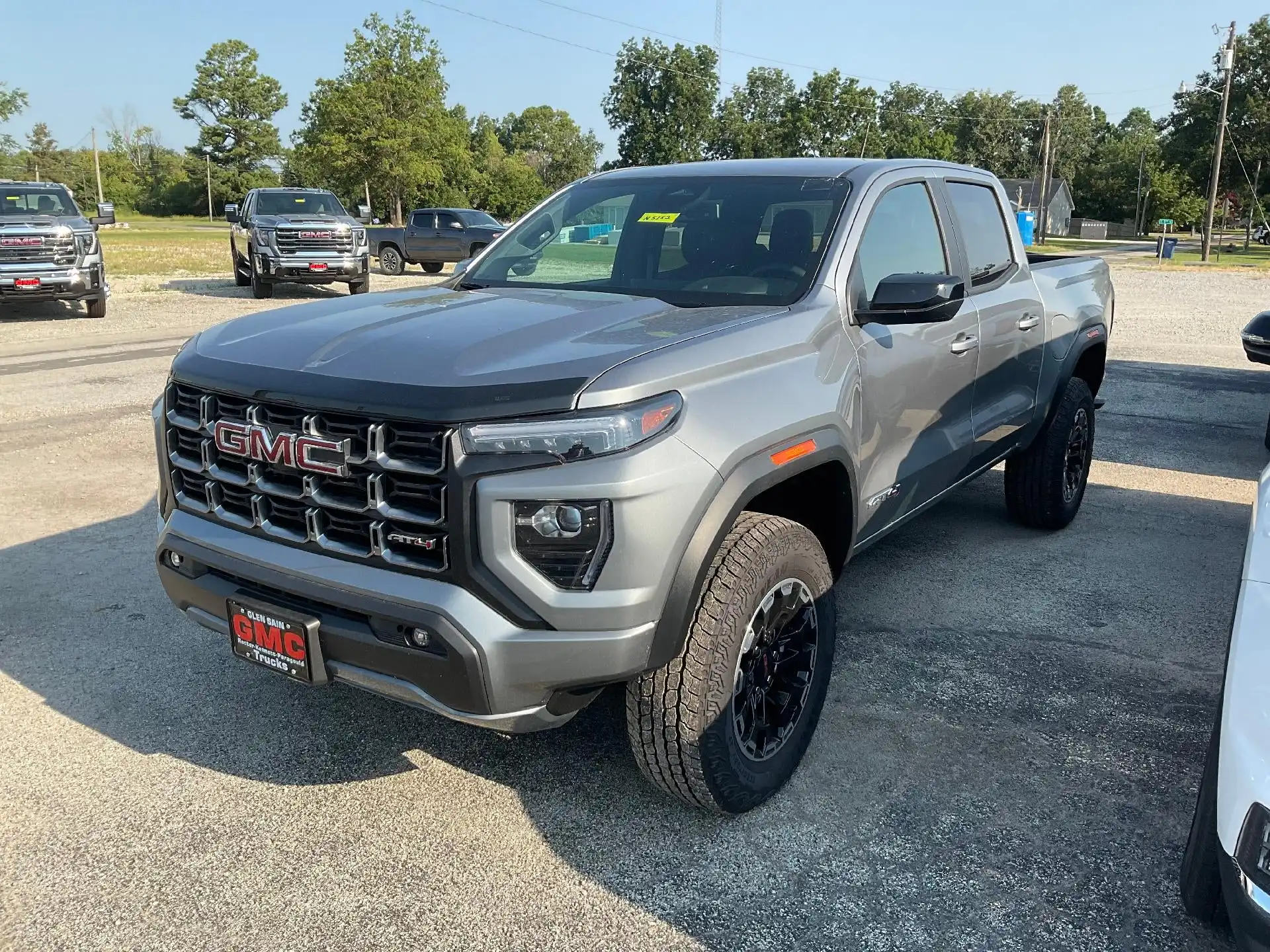 2026 GMC Canyon AT4 4WD Crew Cab Short Box's photo