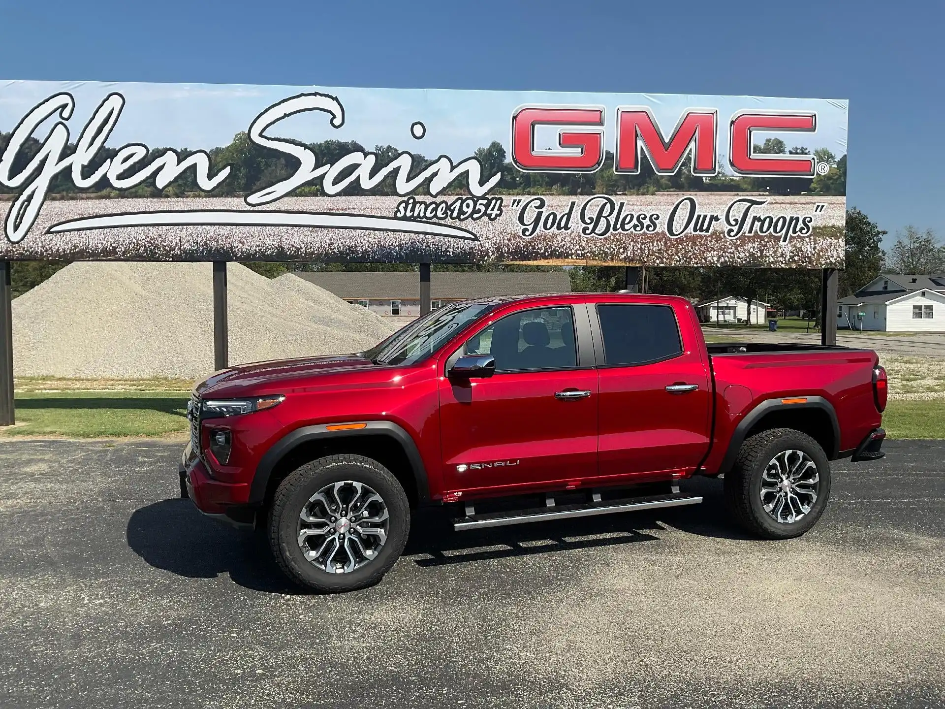 2026 GMC Canyon Denali 4WD Crew Cab Short Box's photo