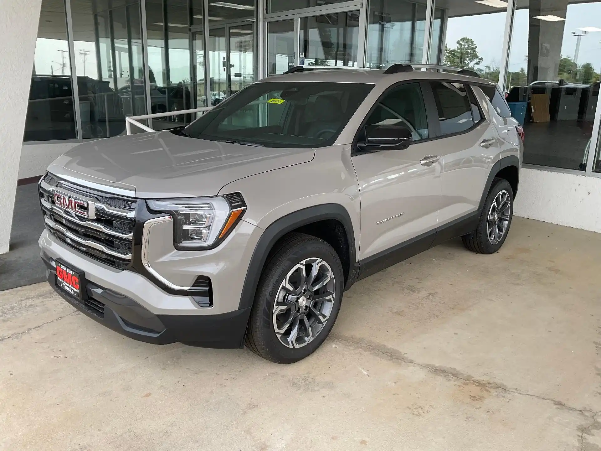 2027 GMC Terrain Elevation FWD's photo