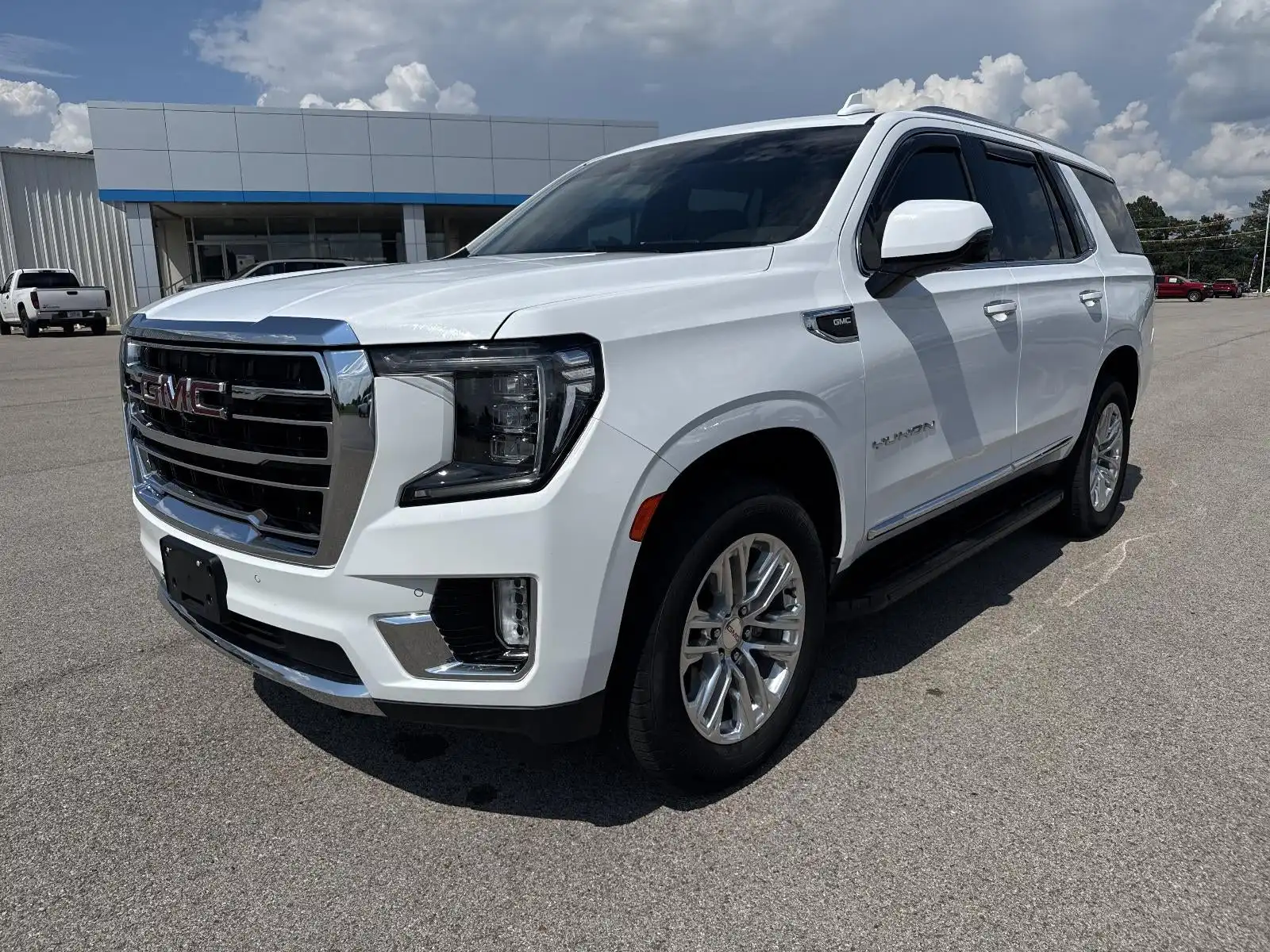 2023 GMC Yukon 4WD SLT's photo