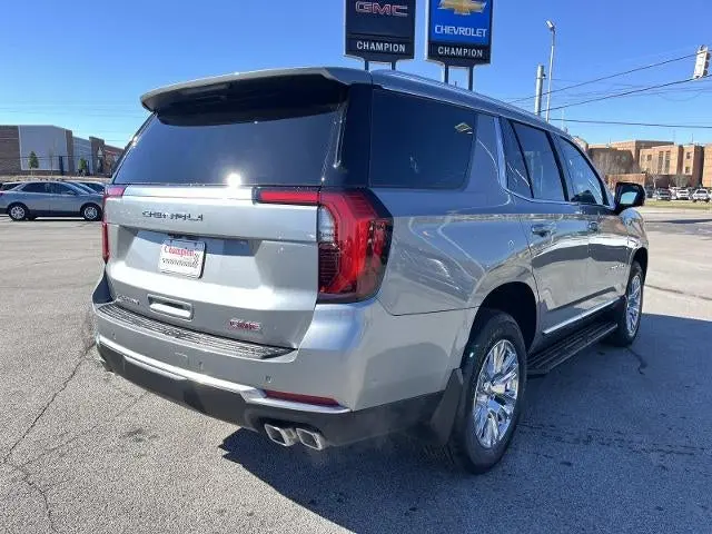 2026 GMC Yukon Denali 4WD photo 3