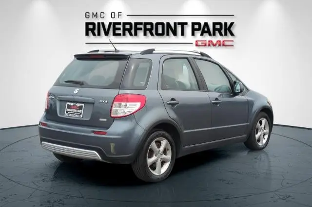 2009 Suzuki sx4-crossover AWD Touring Pkg 2 photo 3