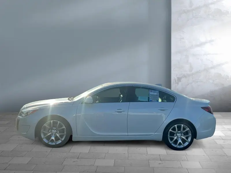2017 Buick Regal GS AWD photo 3