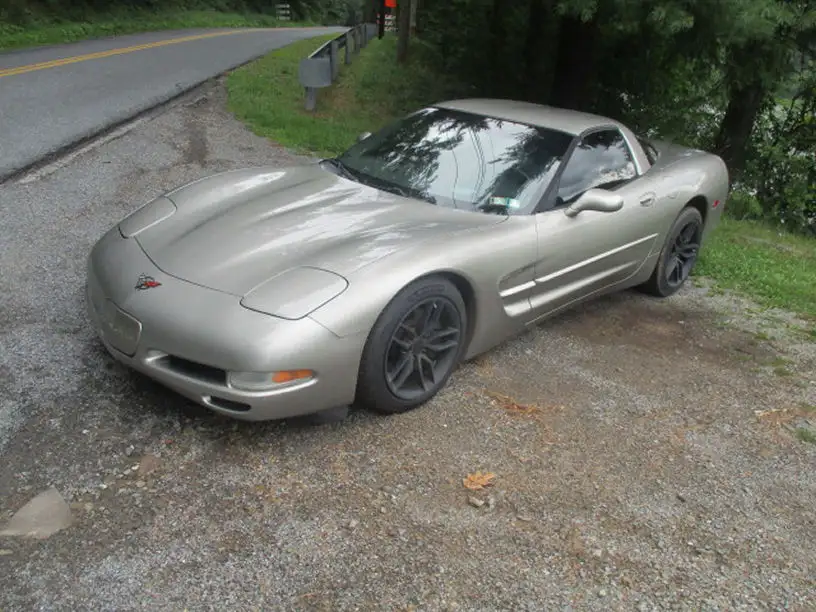 2001 Chevrolet Corvette Coupe's photo