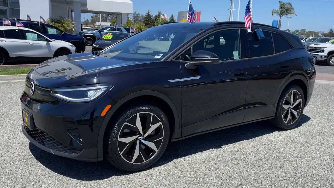 2023 Volkswagen ID.4 S photo 4