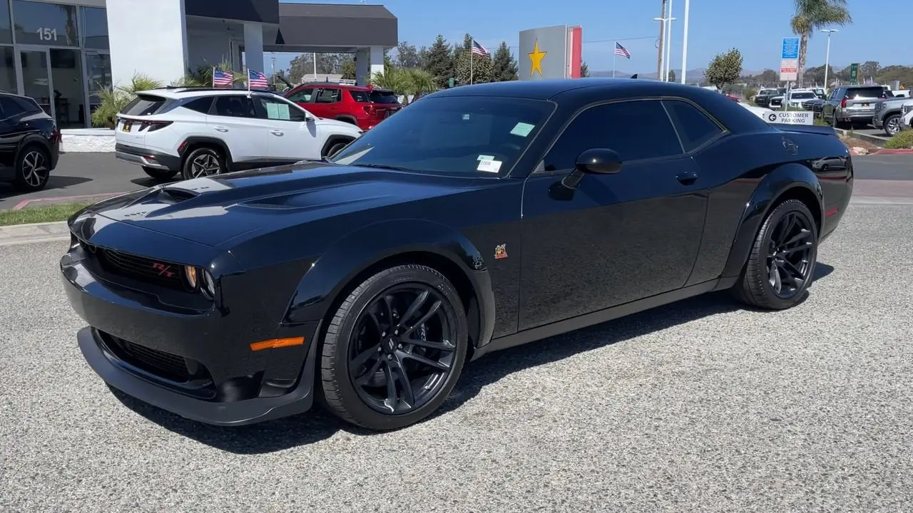 2023 Dodge Challenger R/T Scat Pack Widebody photo 4