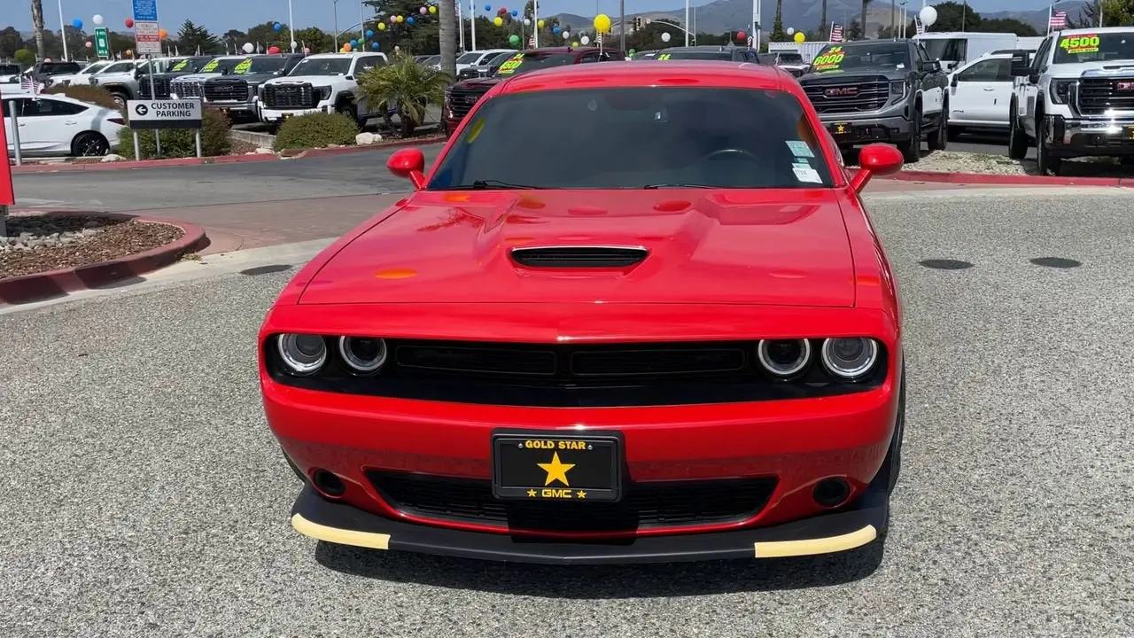 2023 Dodge Challenger GT Auto photo 3