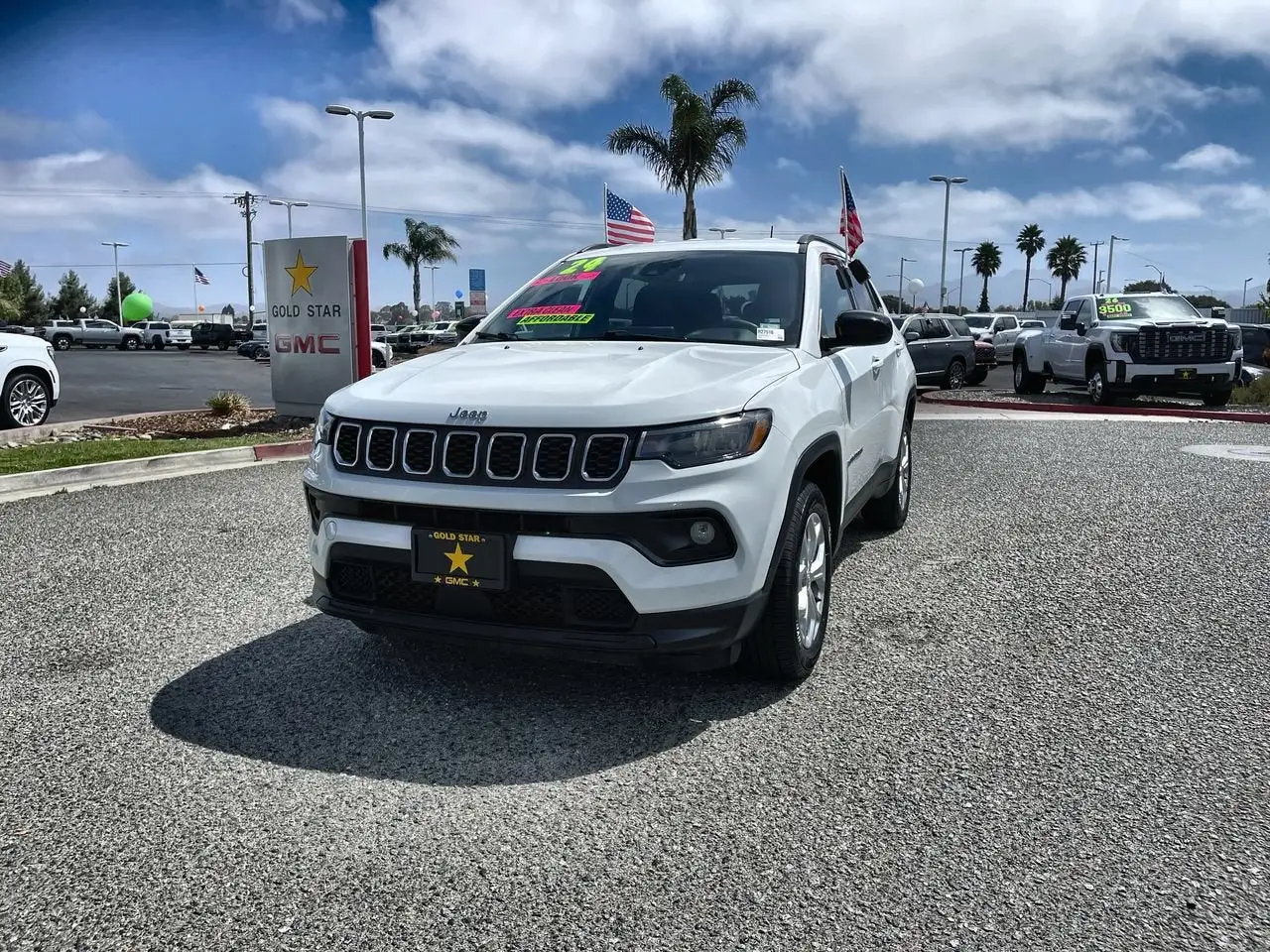 2024 Jeep Compass Latitude 4X4 photo 1