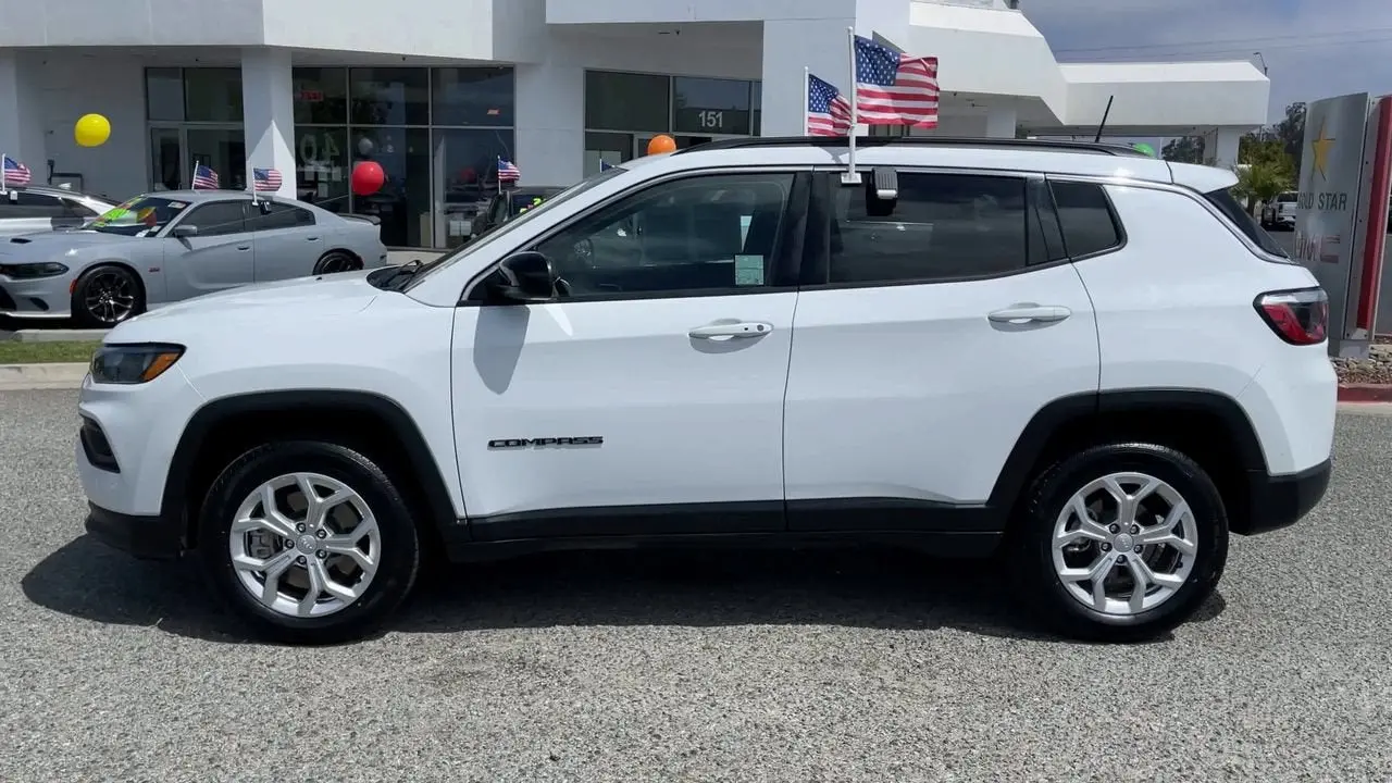2024 Jeep Compass Latitude 4X4 photo 5