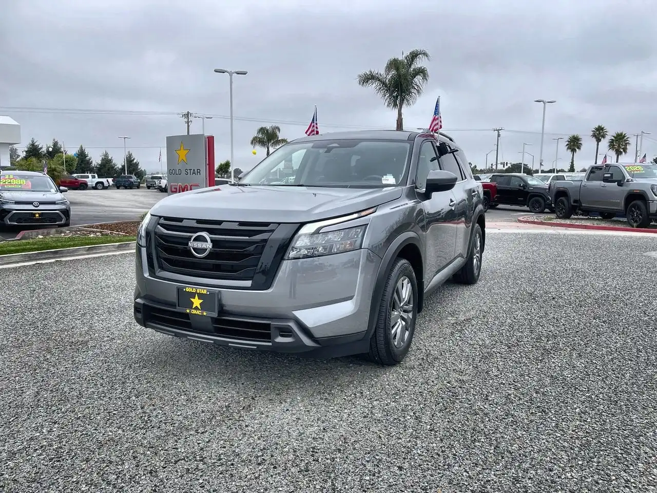 2025 Nissan Pathfinder SV 2WD's photo