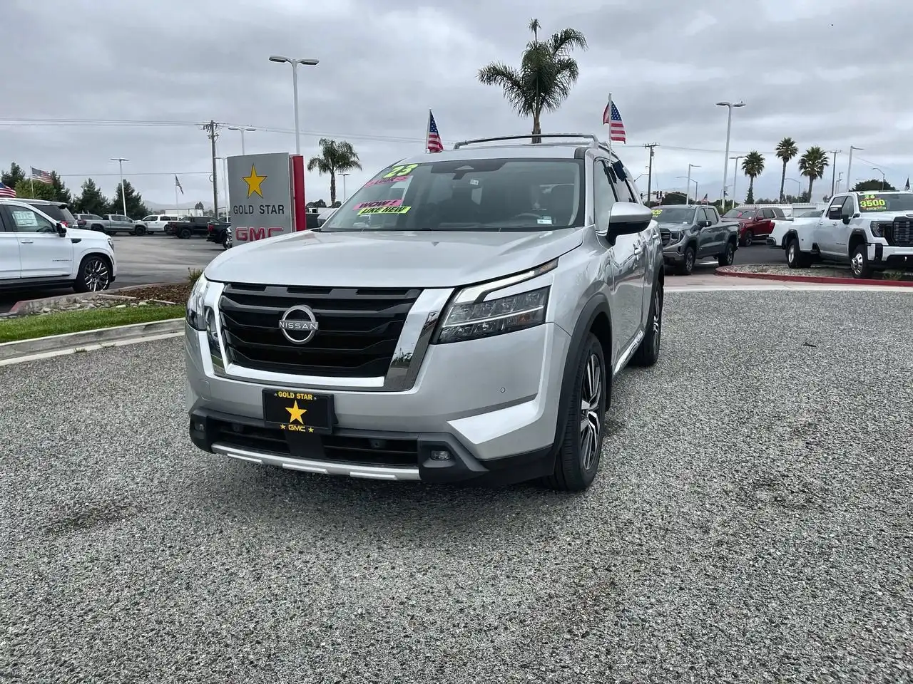 2023 Nissan Pathfinder Platinum 2WD's photo