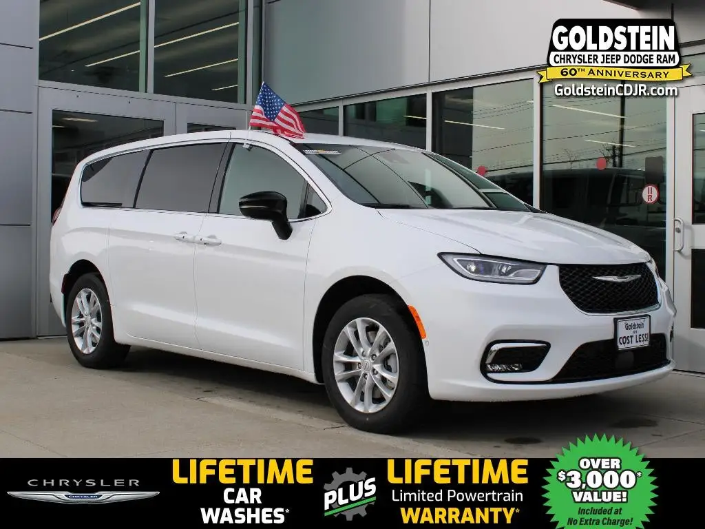 2026 Chrysler Pacifica Select AWD photo 1