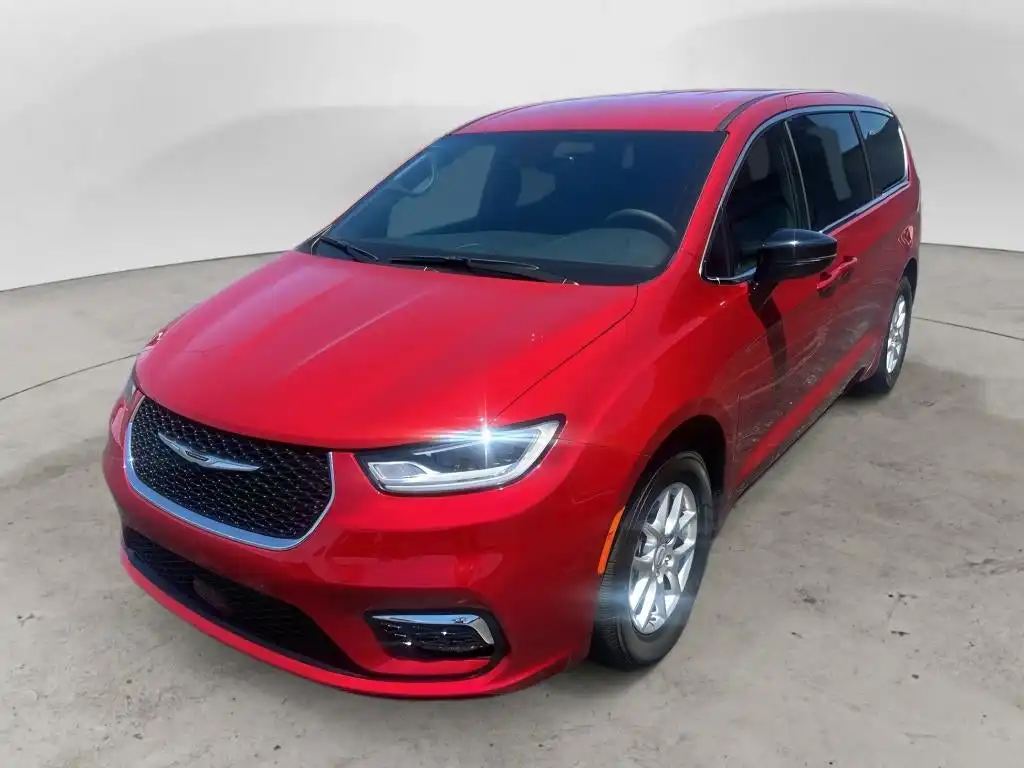 2026 Chrysler Pacifica Select's photo
